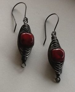 Red-Painted-Agate-Herringbone-Weave-Earrings